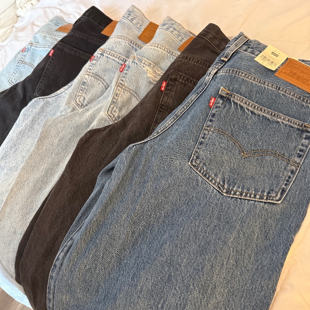 Lot of 6 Levi’s “Baggy Dad” jeans- 28x30
